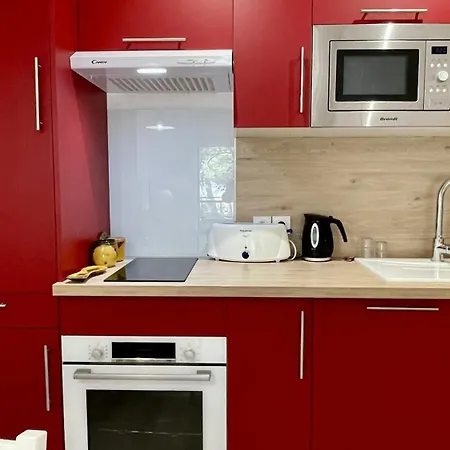 Apartamento La Pineda 12 *